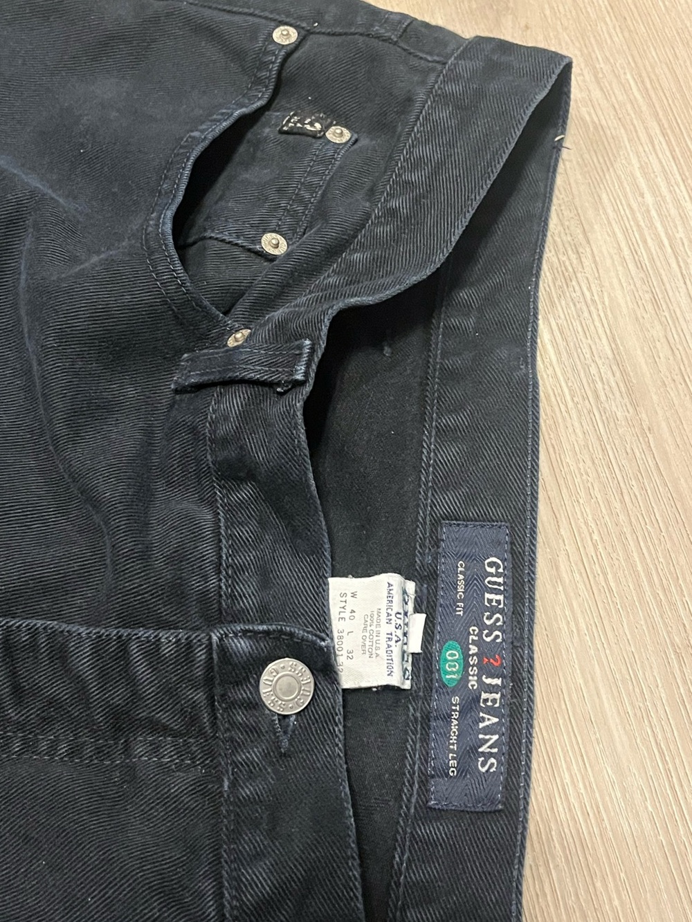 GUESS MADE IN USA Black Classic Straight Men's Jeans with Branded Waist Tab